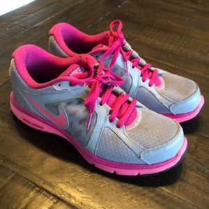 Womens NIKE DUAL FUSION RUN